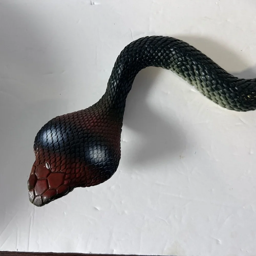 Realistic Rubber King Cobra Snake Toy 38 Inch Halloween Prop Garden Deterrent